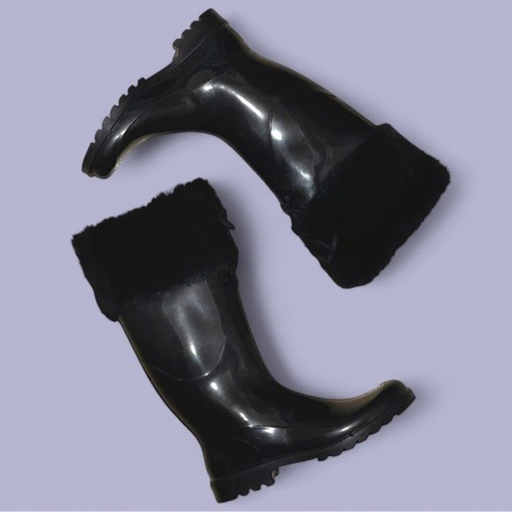 BURBERRY • Fur Trim Glossy Rubber Rain Boots || EUR 38 / US 8 - Picture 2 of 6